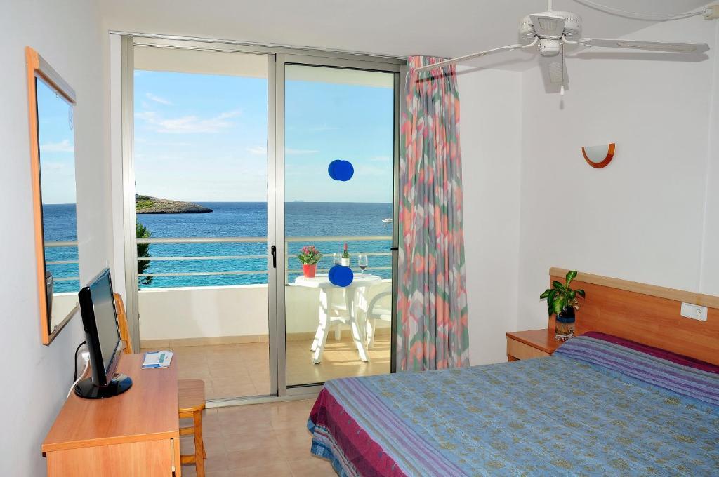 S'Arenal Apartments Portinatx Exterior photo
